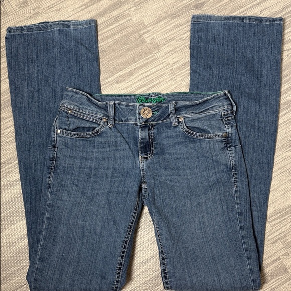 Wrangler Medium Wash Bootcut Jeans Size 3/4 X 36 - Picture 1 of 5